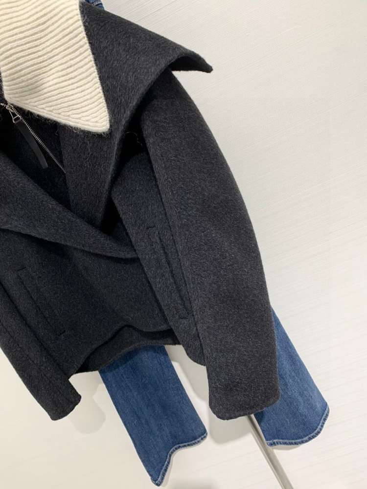 Пальто вовняне жіноче фото 5