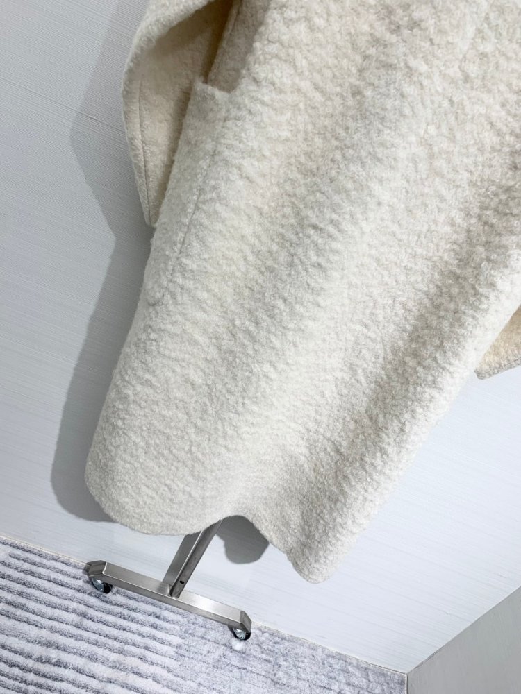 Пальто вовняне жіноче фото 9