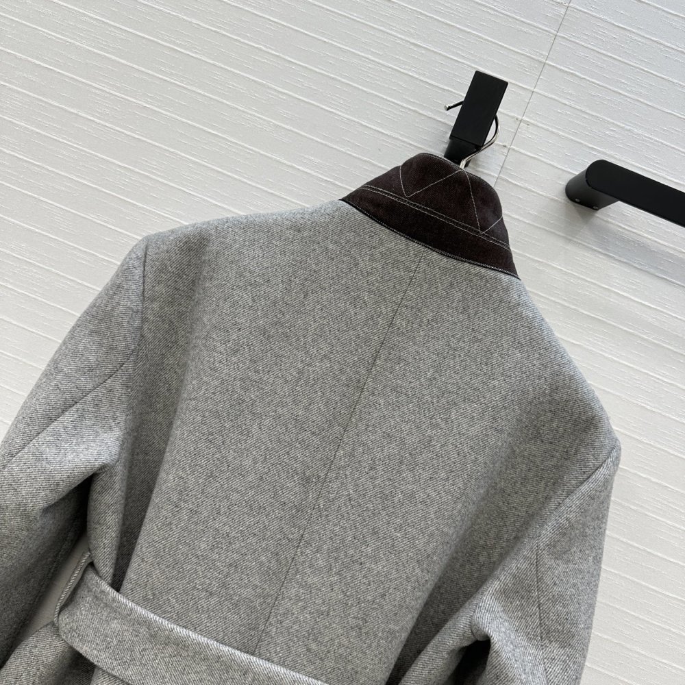 Пальто шерстяное женское фото 9