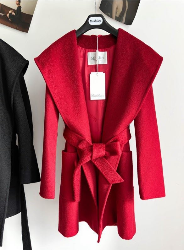 Пальто жіноче червоне
