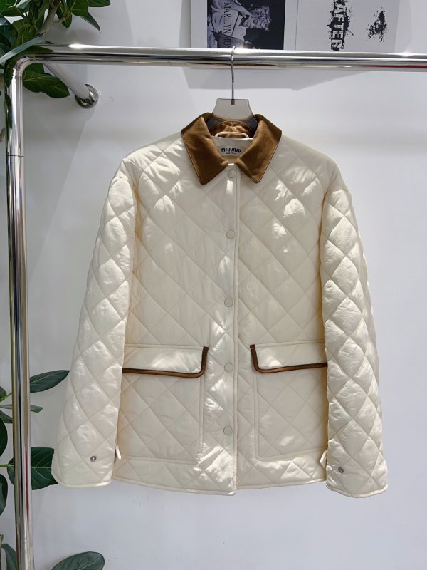 Пальто женское с бархатным воротником