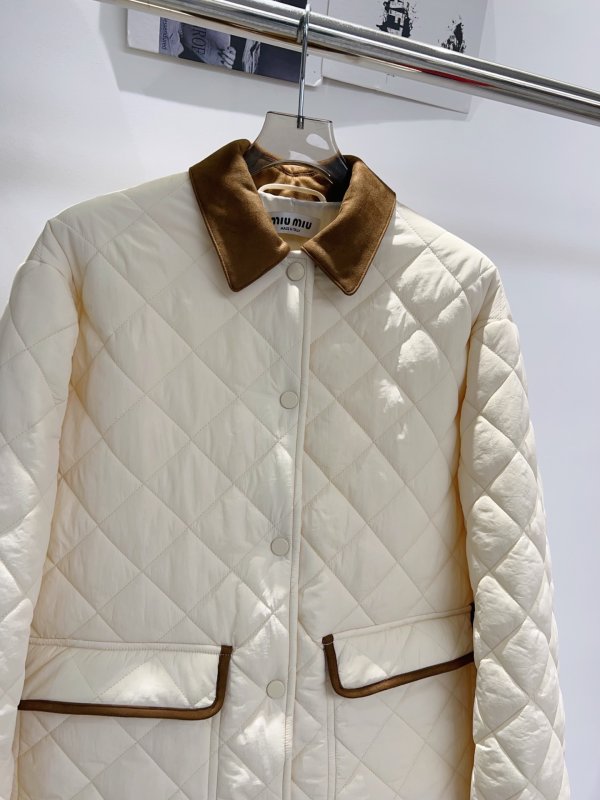 Пальто женское с бархатным воротником фото 3