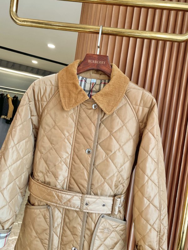 Пальто женское с бархотным воротником фото 3