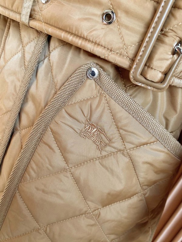 Пальто женское с бархотным воротником фото 5