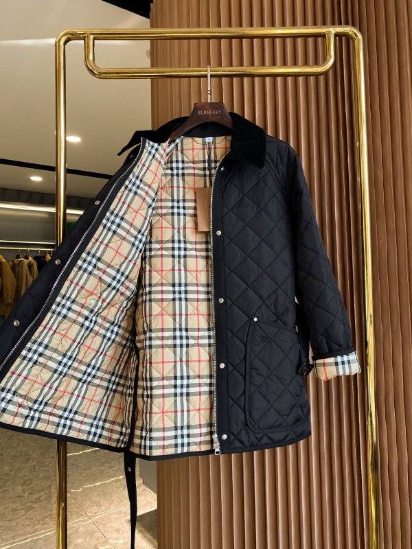 Пальто женское с бархотным воротником фото 7