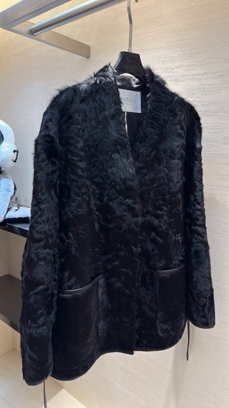 Coat women's from belt фото 2