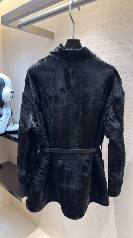 Coat women's from belt фото 4