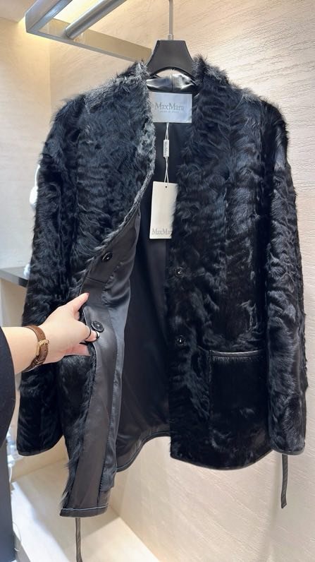 Coat women's from belt фото 7