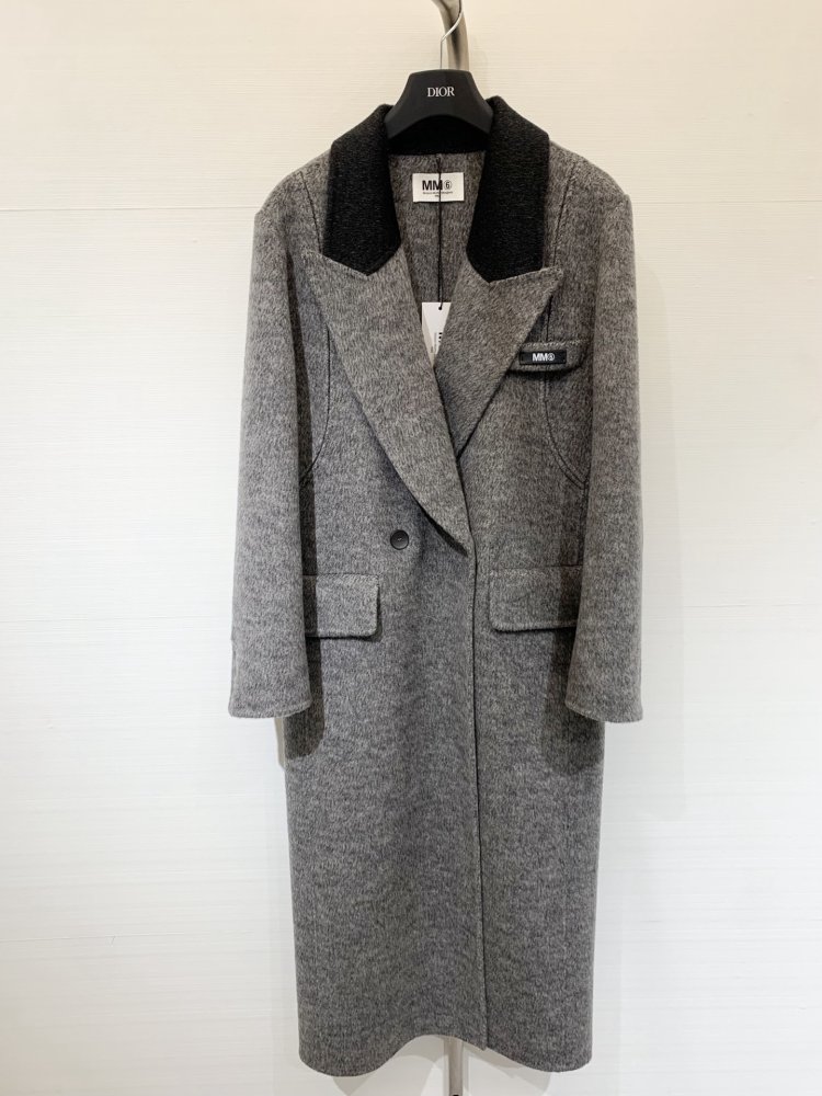 Coat women's