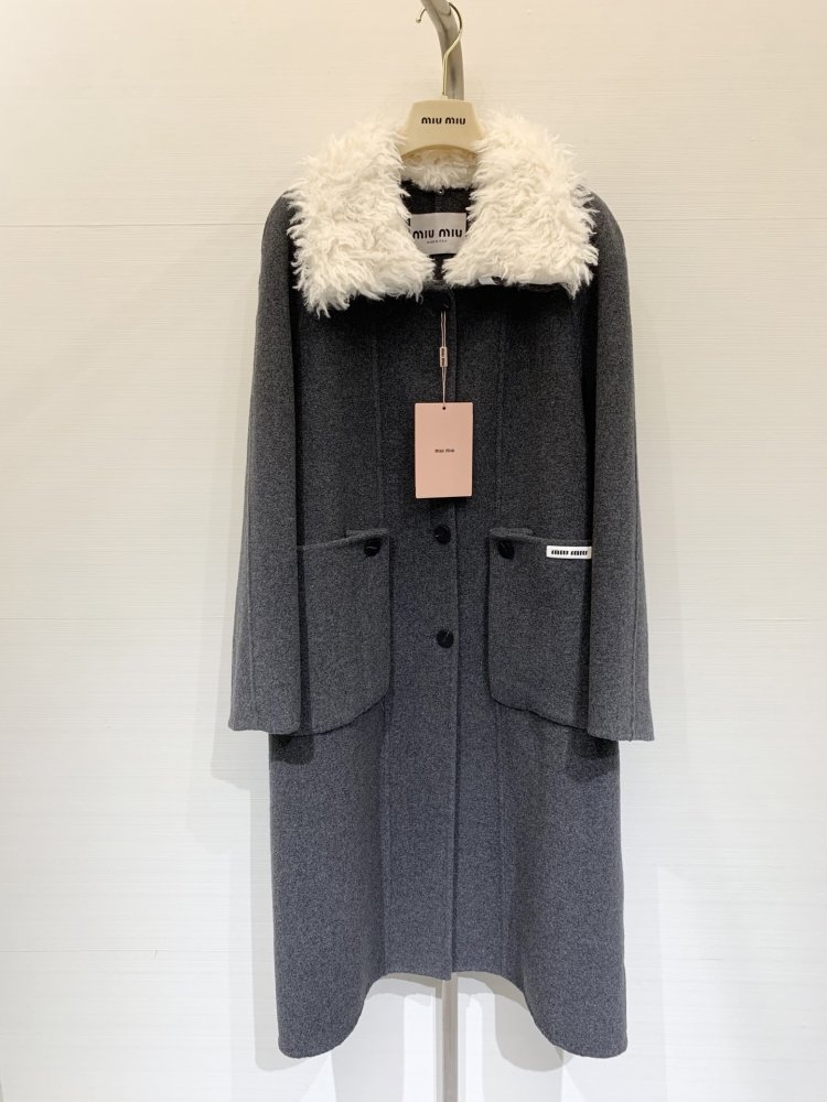 Пальто жіноче