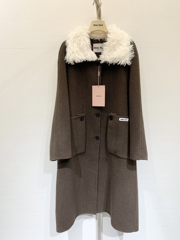 Пальто жіноче