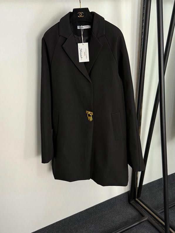 Пальто жіноче