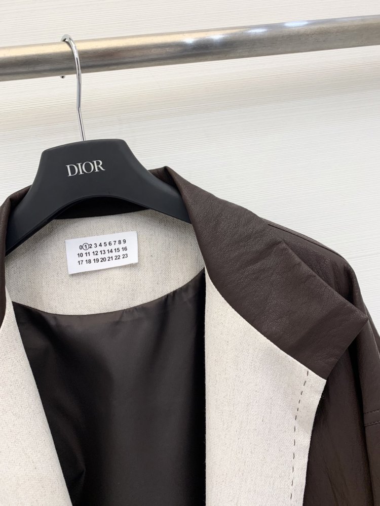 Coat women's фото 3