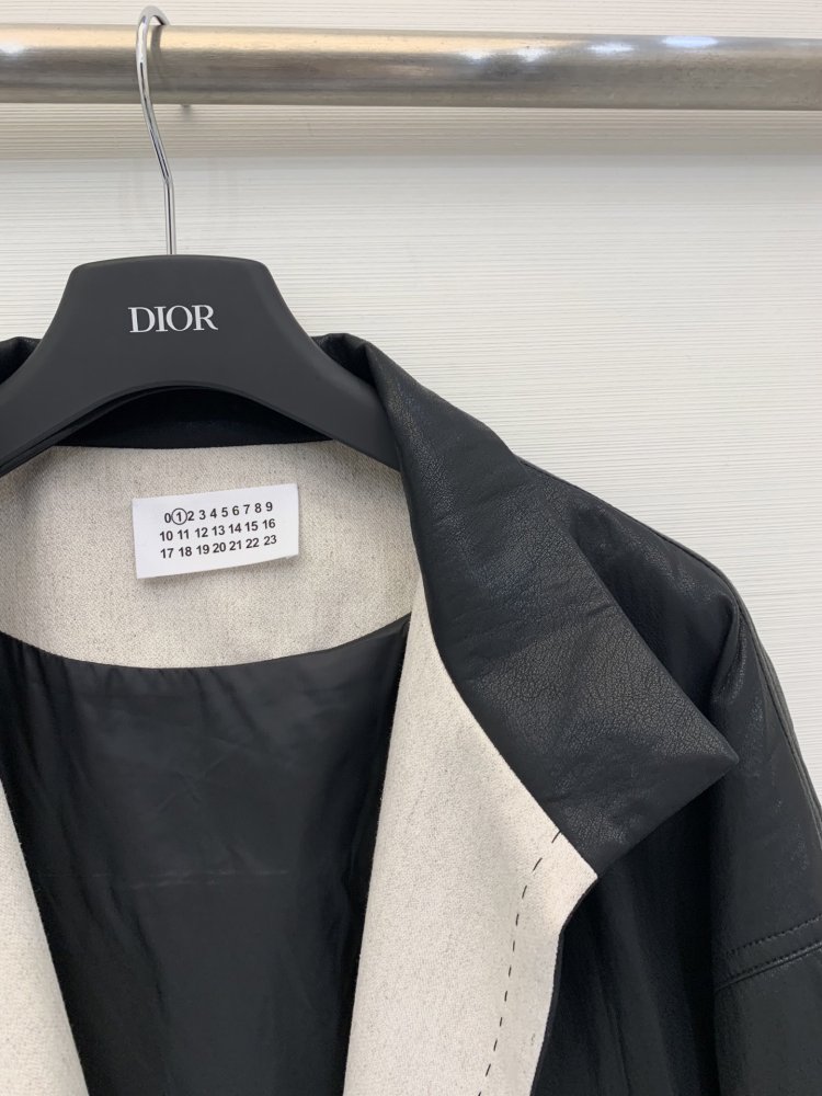 Coat women's фото 3