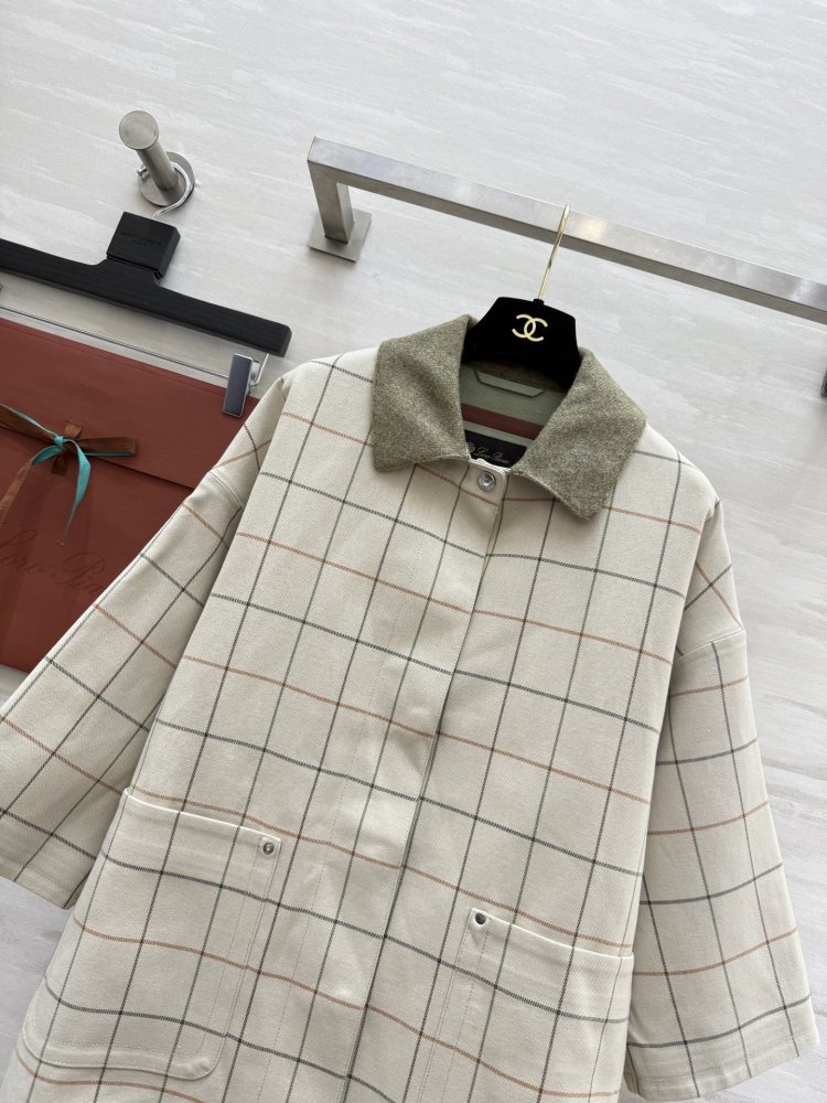 Coat women's фото 4