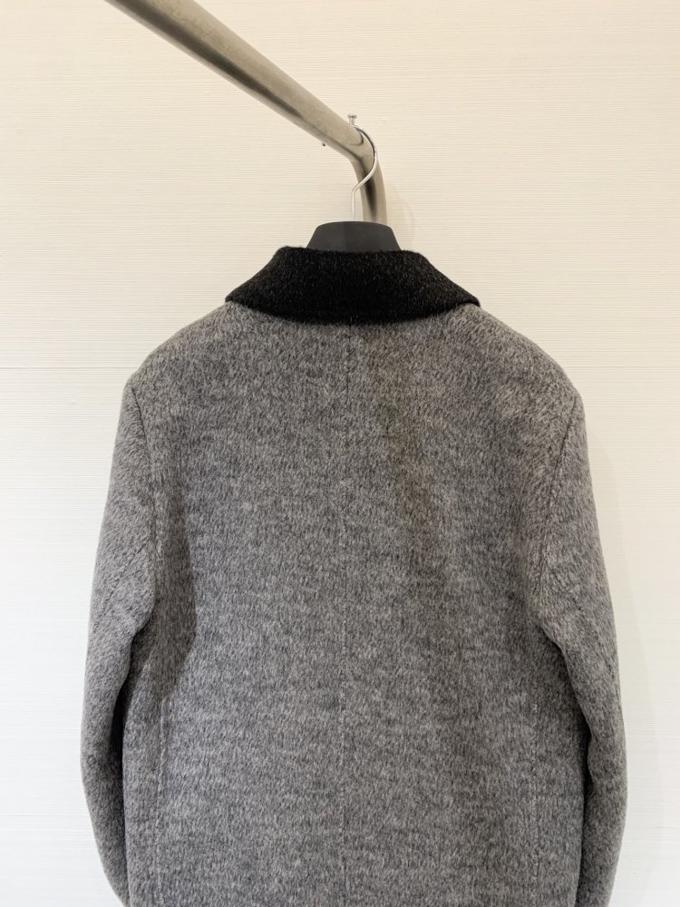 Coat women's фото 9