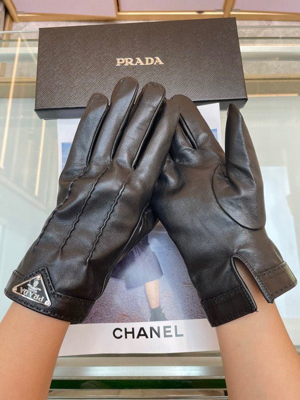 Перчатки кожаные женские