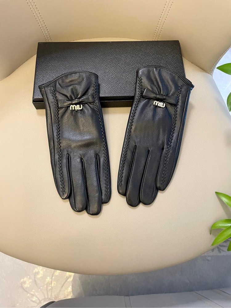 Gloves leather women's