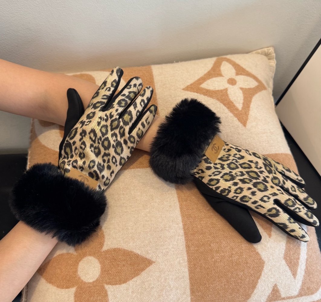 Перчатки кожаные женские