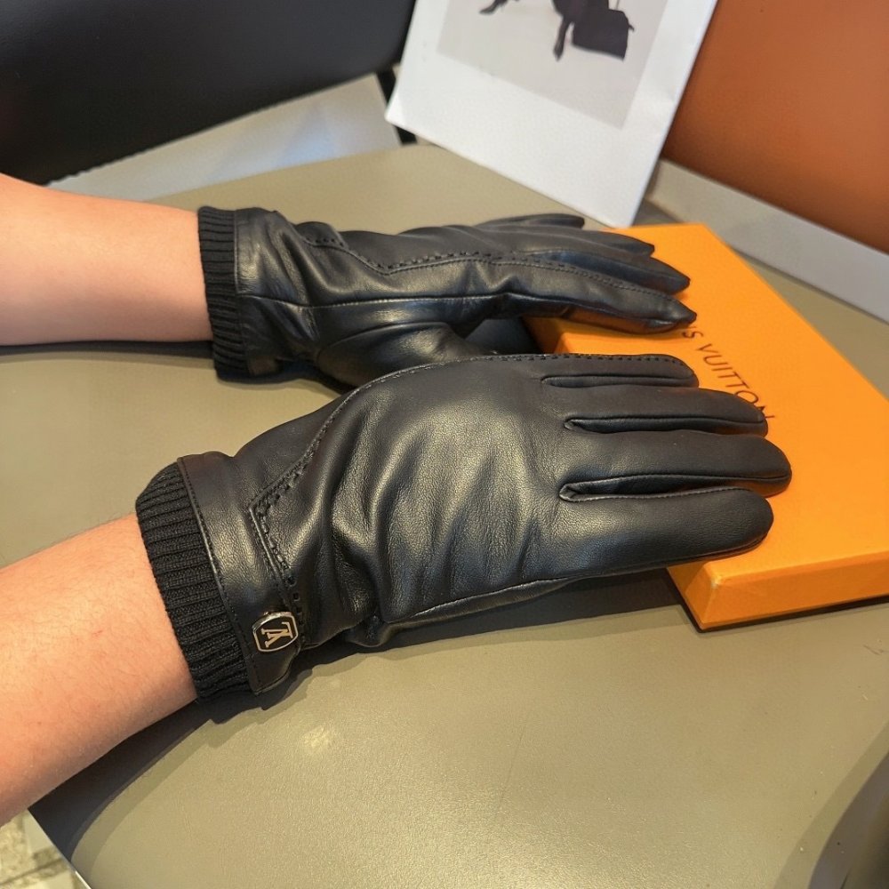 Перчатки кожаные женские