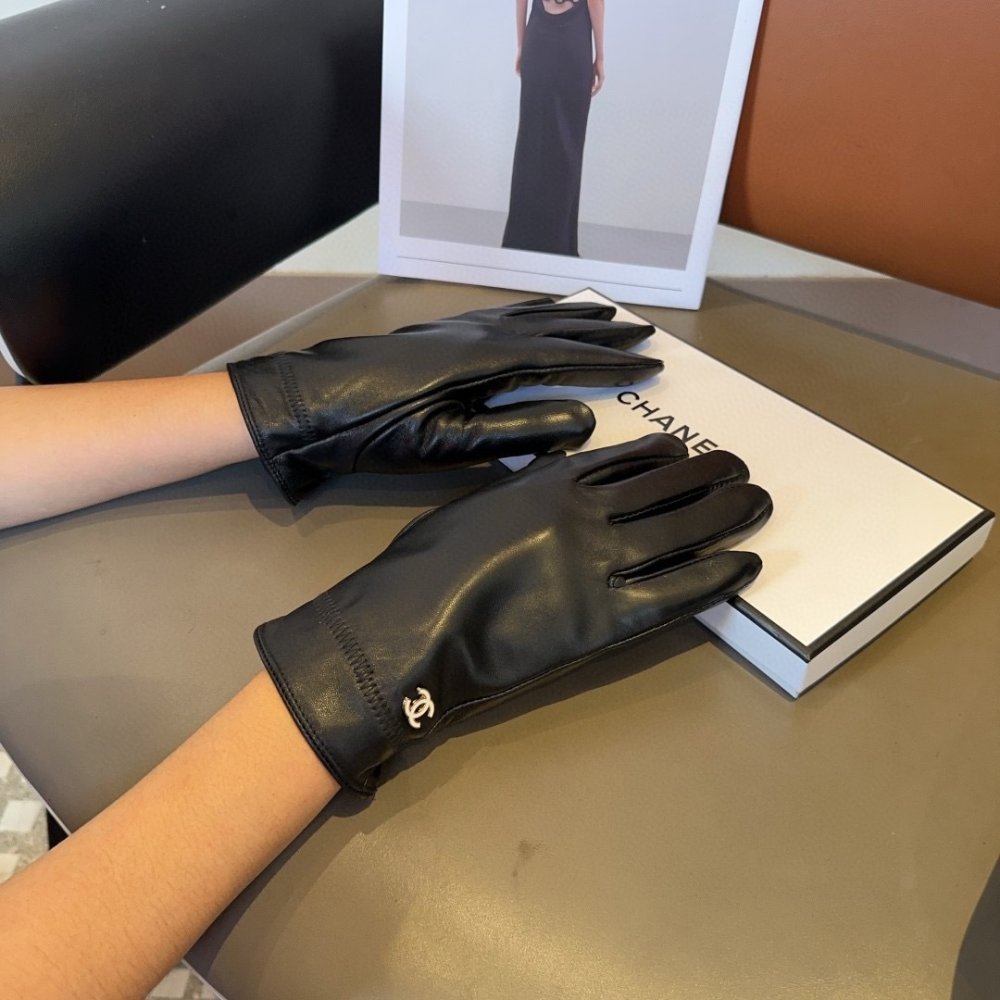 Перчатки кожаные женские