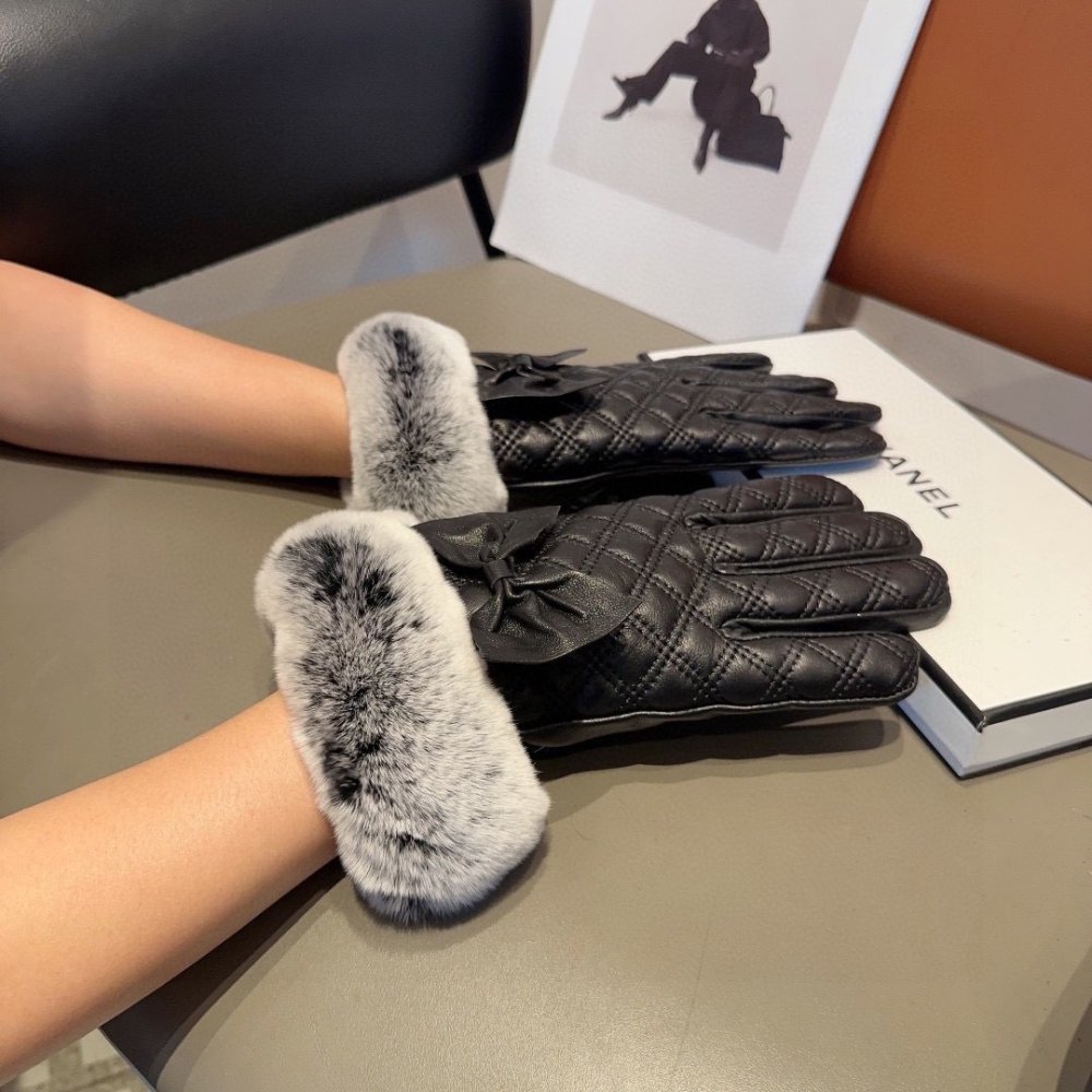 Gloves leather women's
