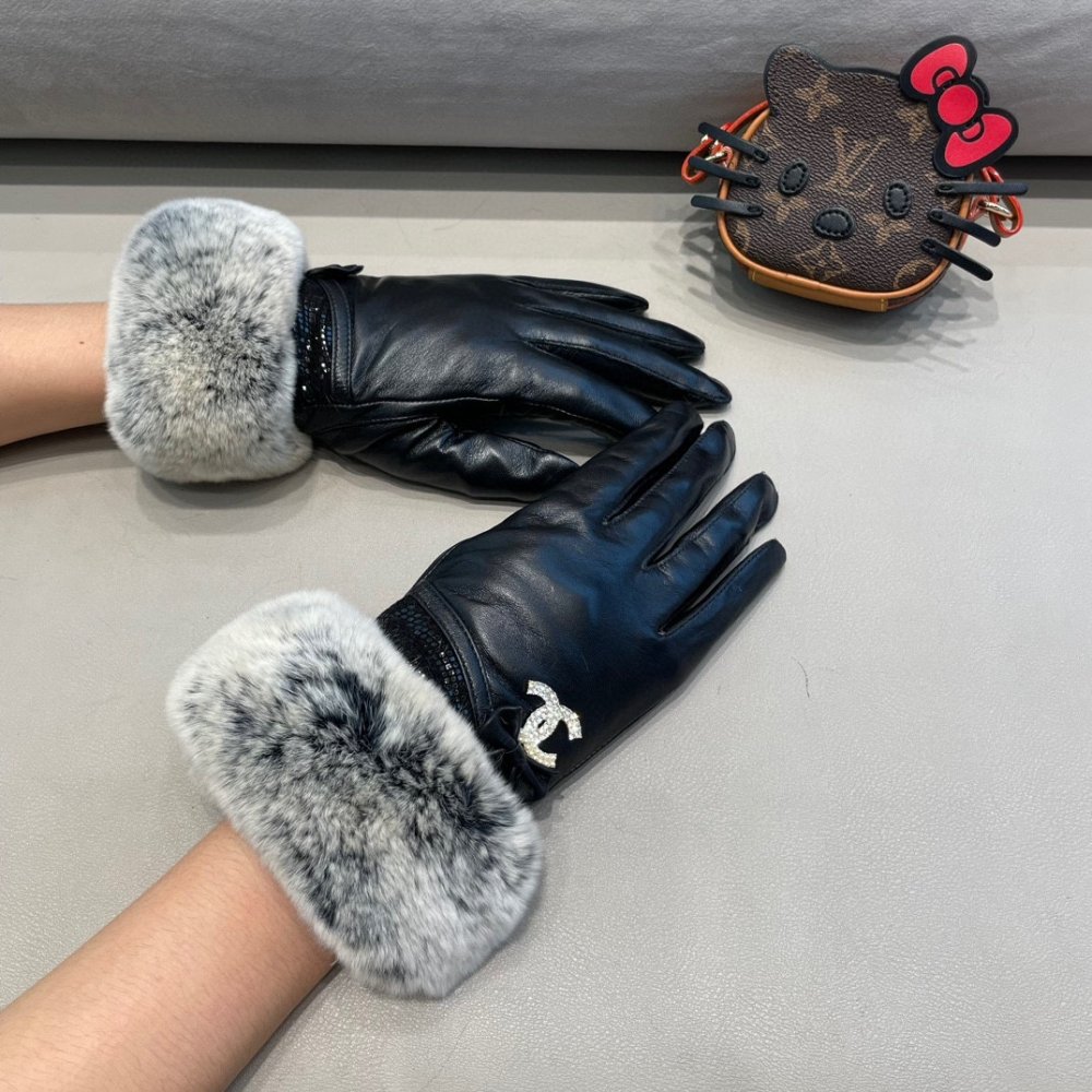 Gloves leather women's