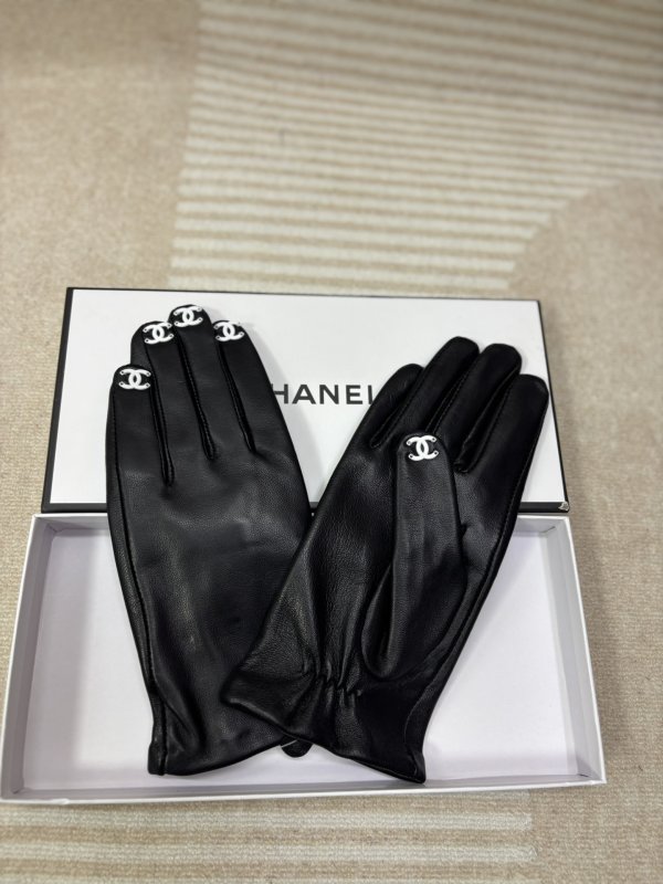 Перчатки кожаные женские