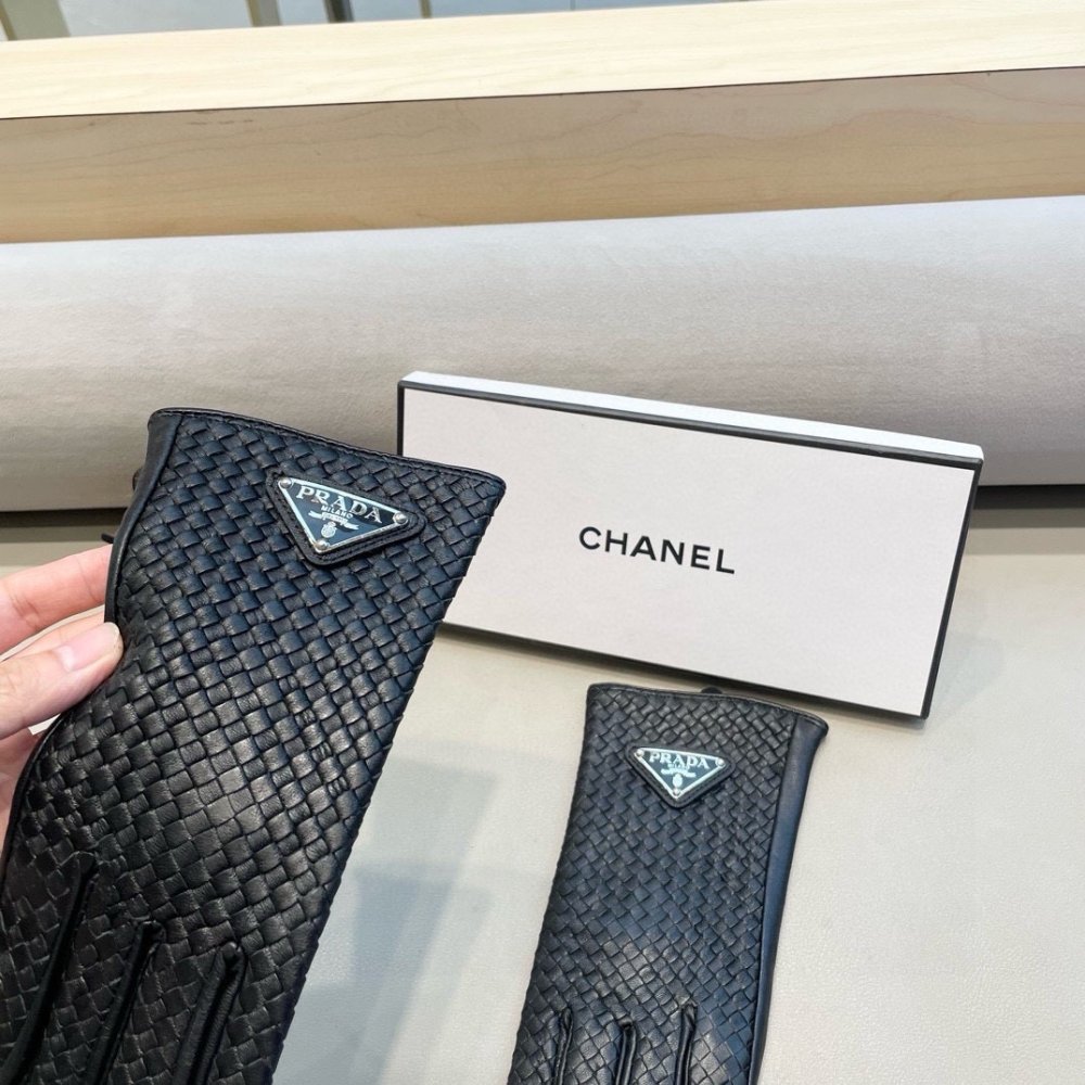 Перчатки кожаные женские фото 2