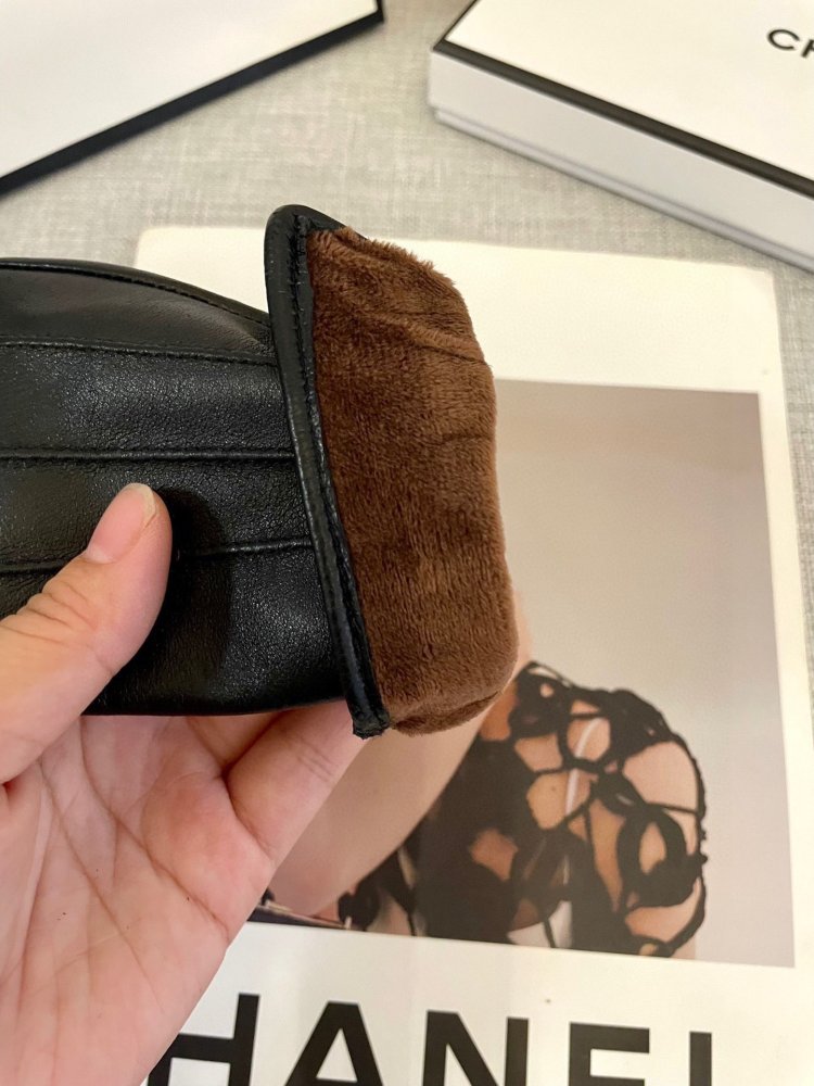 Перчатки кожаные женские фото 5