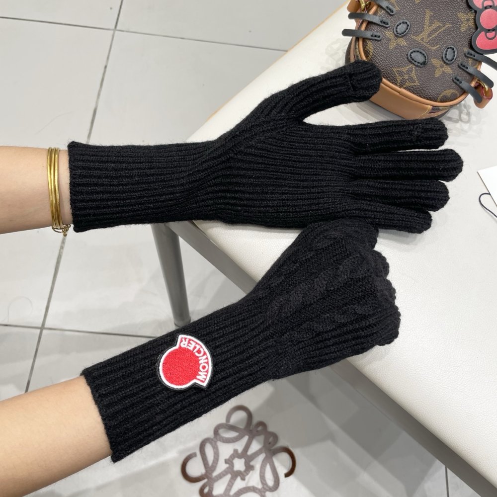 Gloves woolen women's фото 10