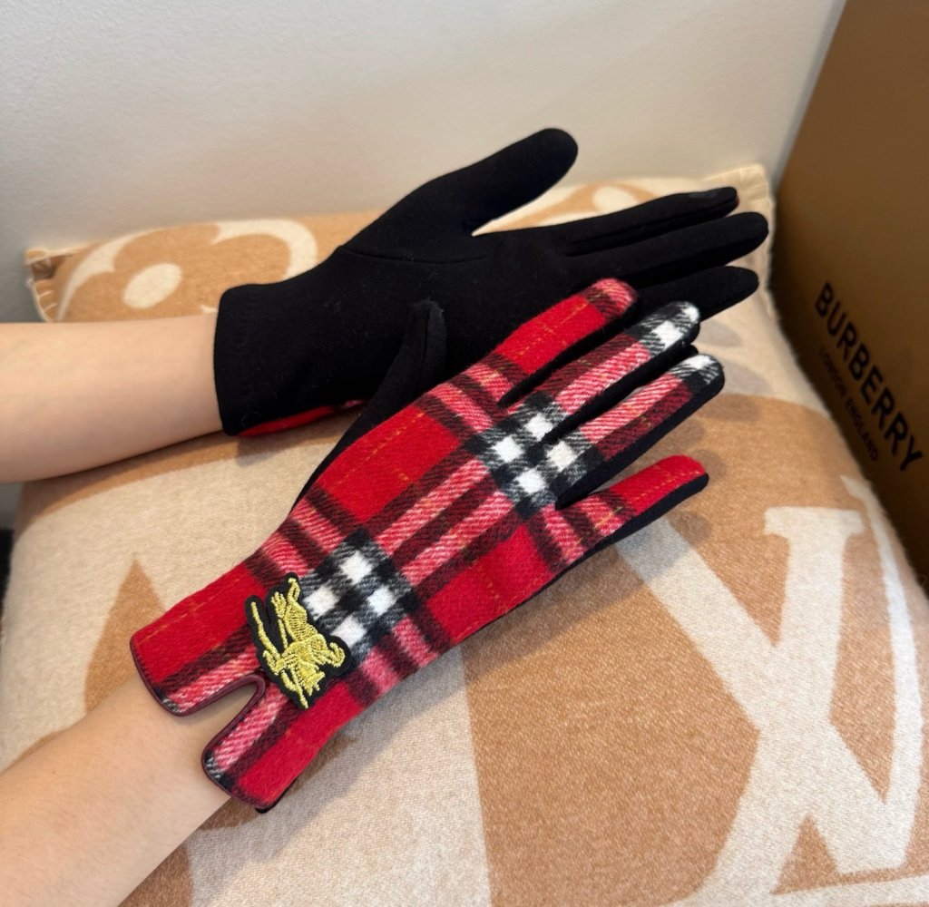 Gloves woolen women's