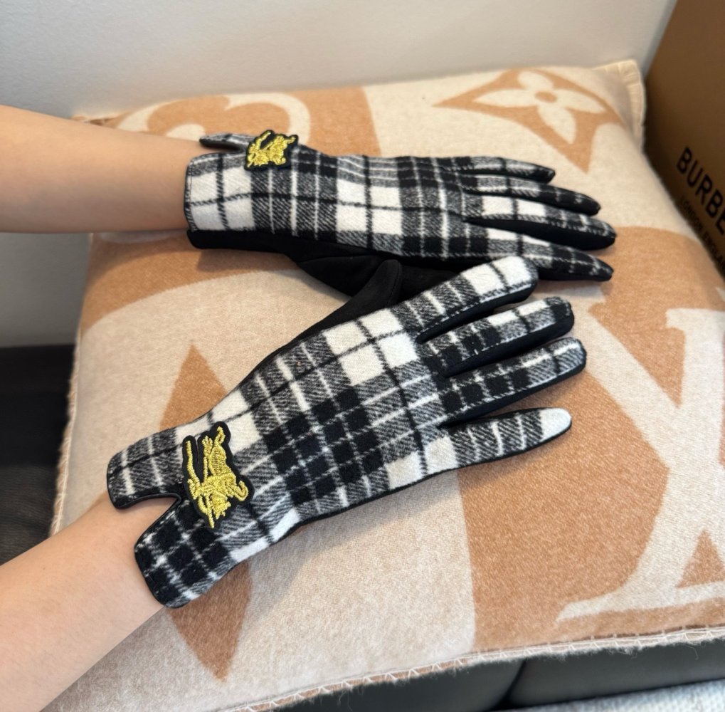 Gloves woolen women's