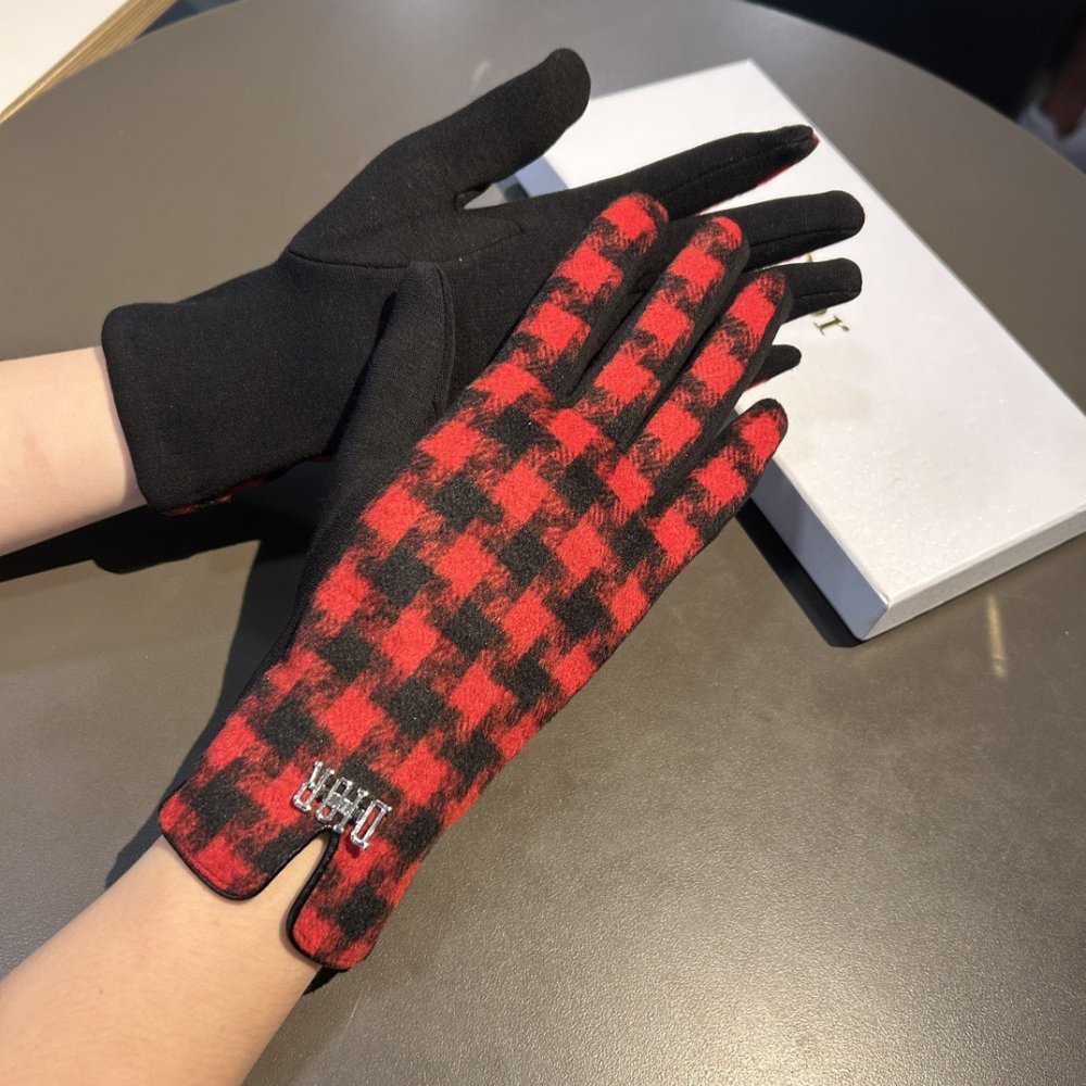 Gloves woolen women's фото 2