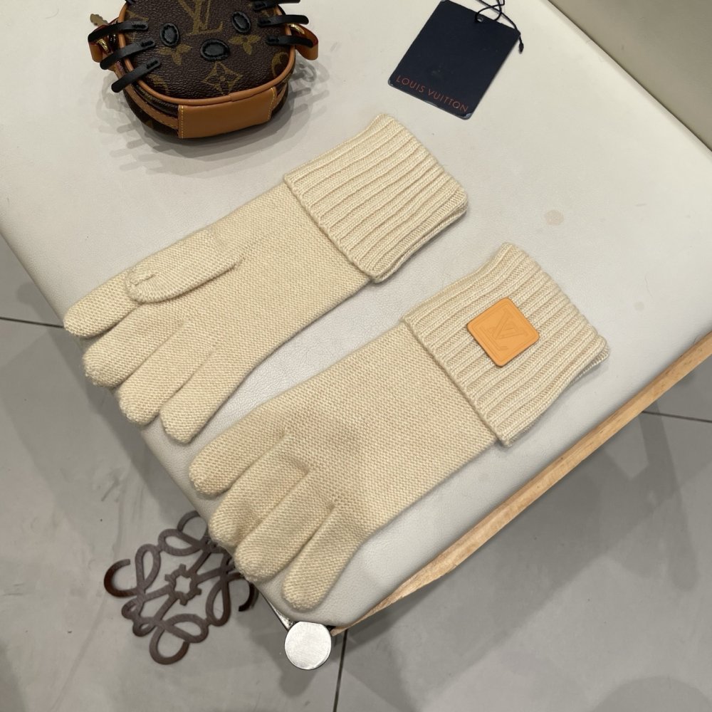 Gloves woolen women's фото 2