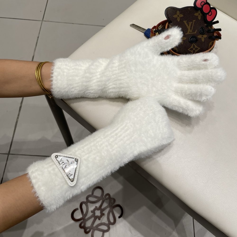 Gloves woolen women's фото 3