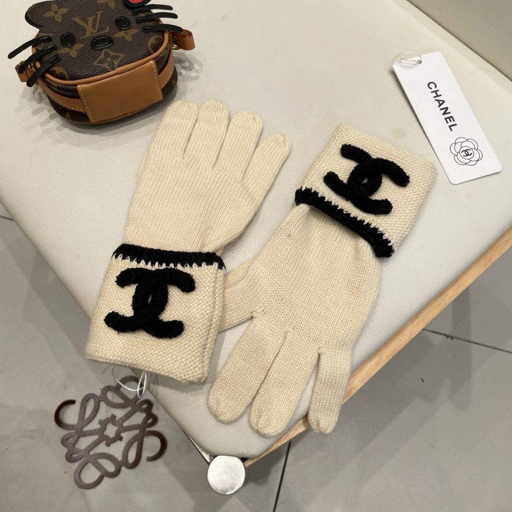 Gloves woolen women's фото 3