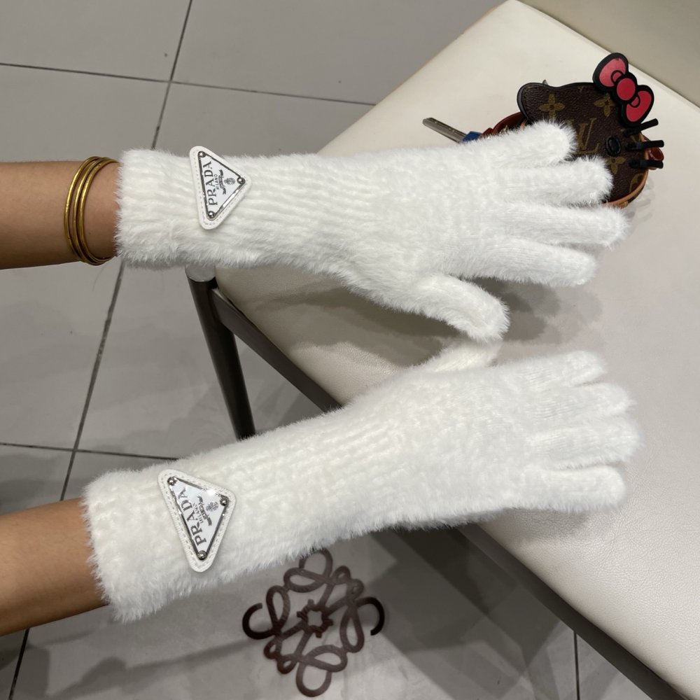 Gloves woolen women's фото 4