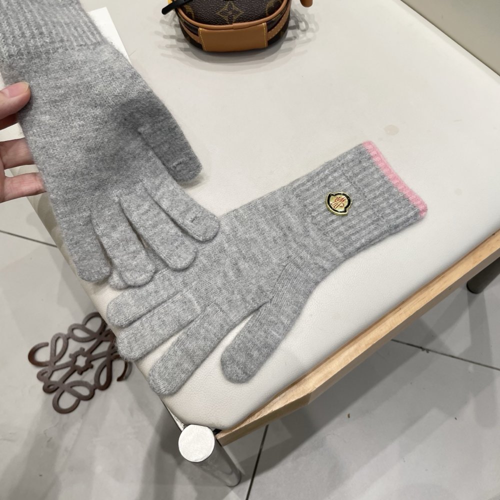 Gloves woolen women's фото 4