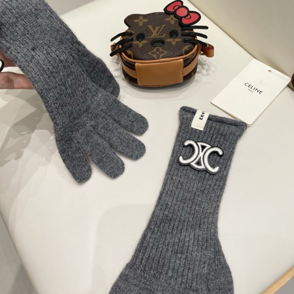 Gloves woolen women's фото 4