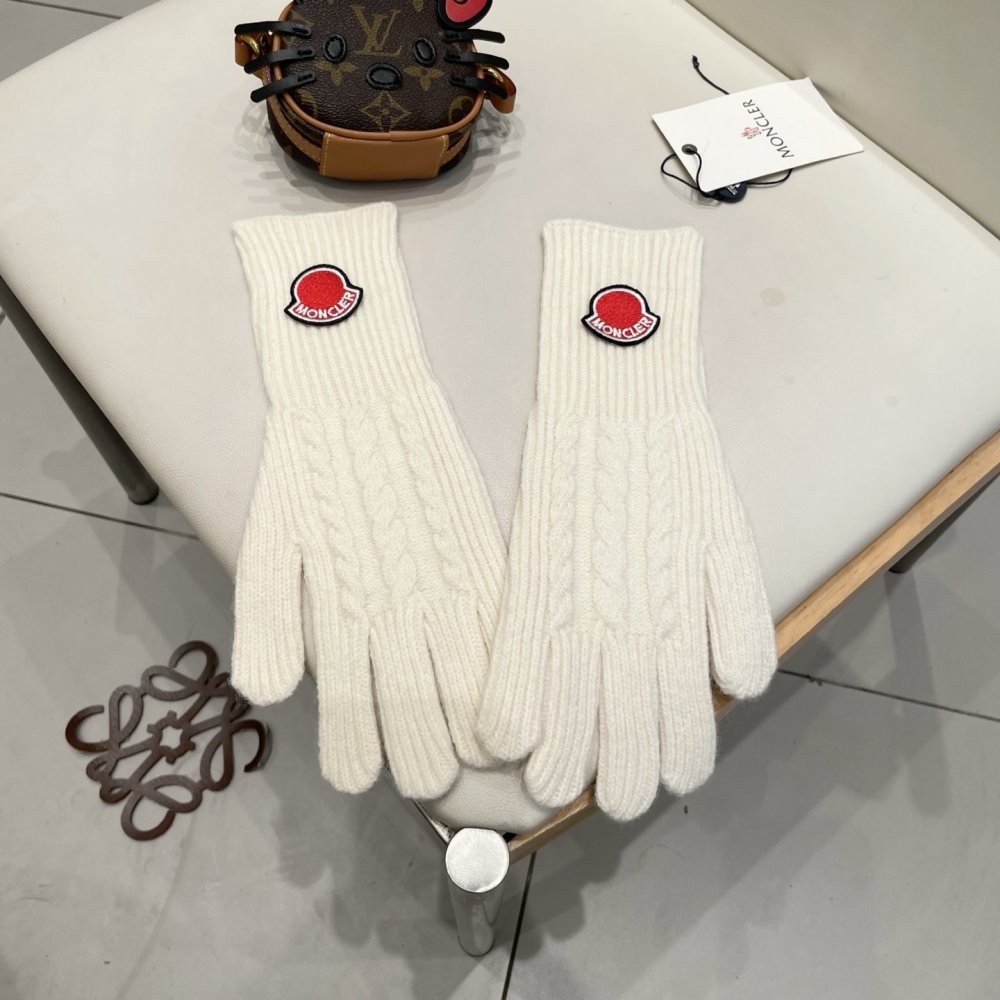 Gloves woolen women's фото 6