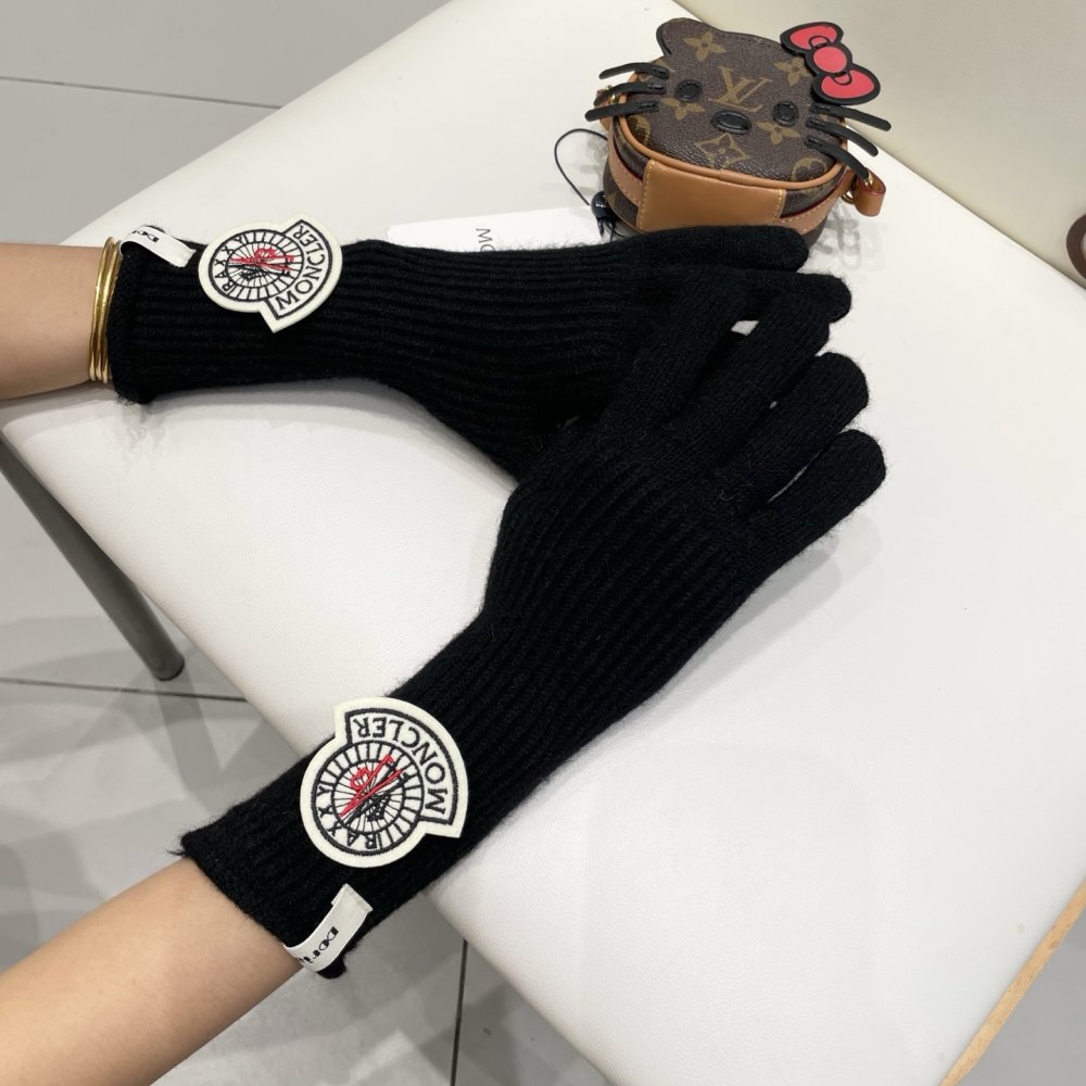 Gloves woolen women's фото 6