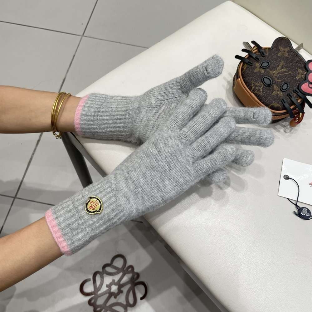 Gloves woolen women's фото 7