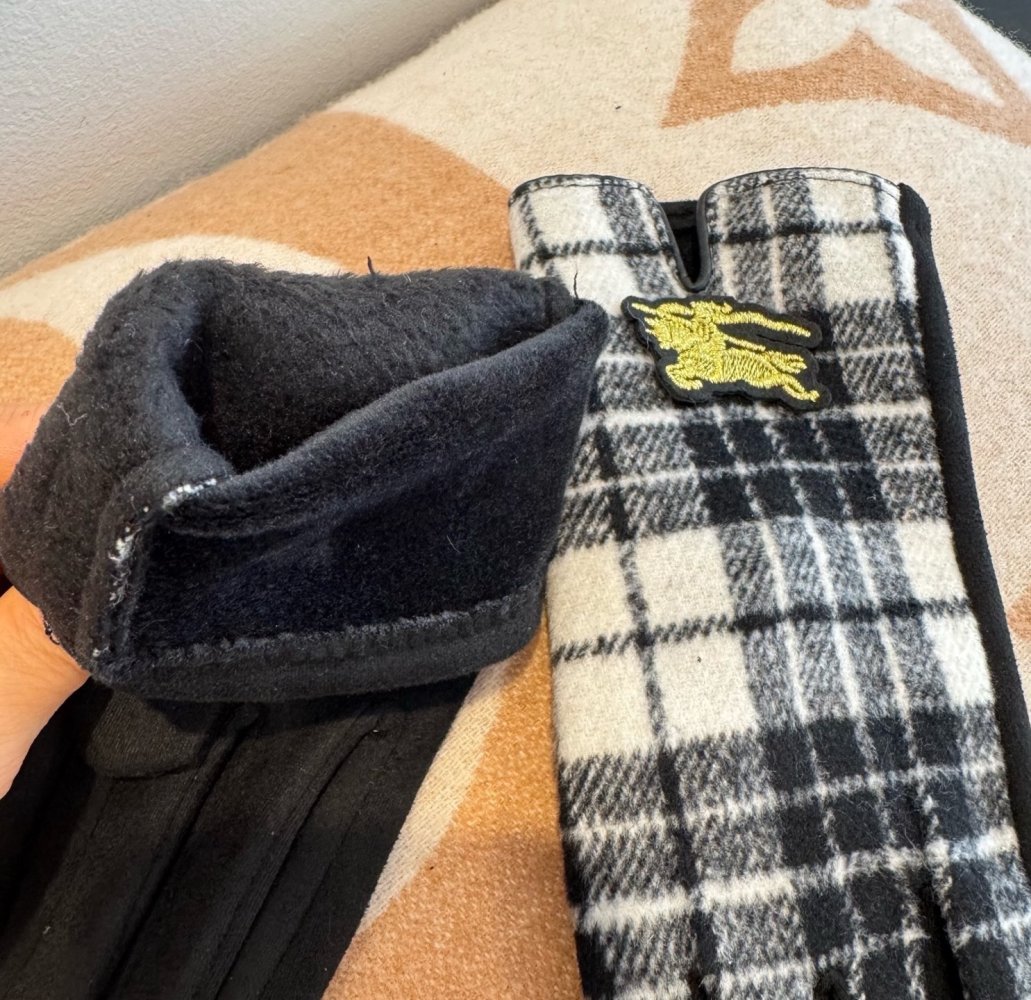 Gloves woolen women's фото 7