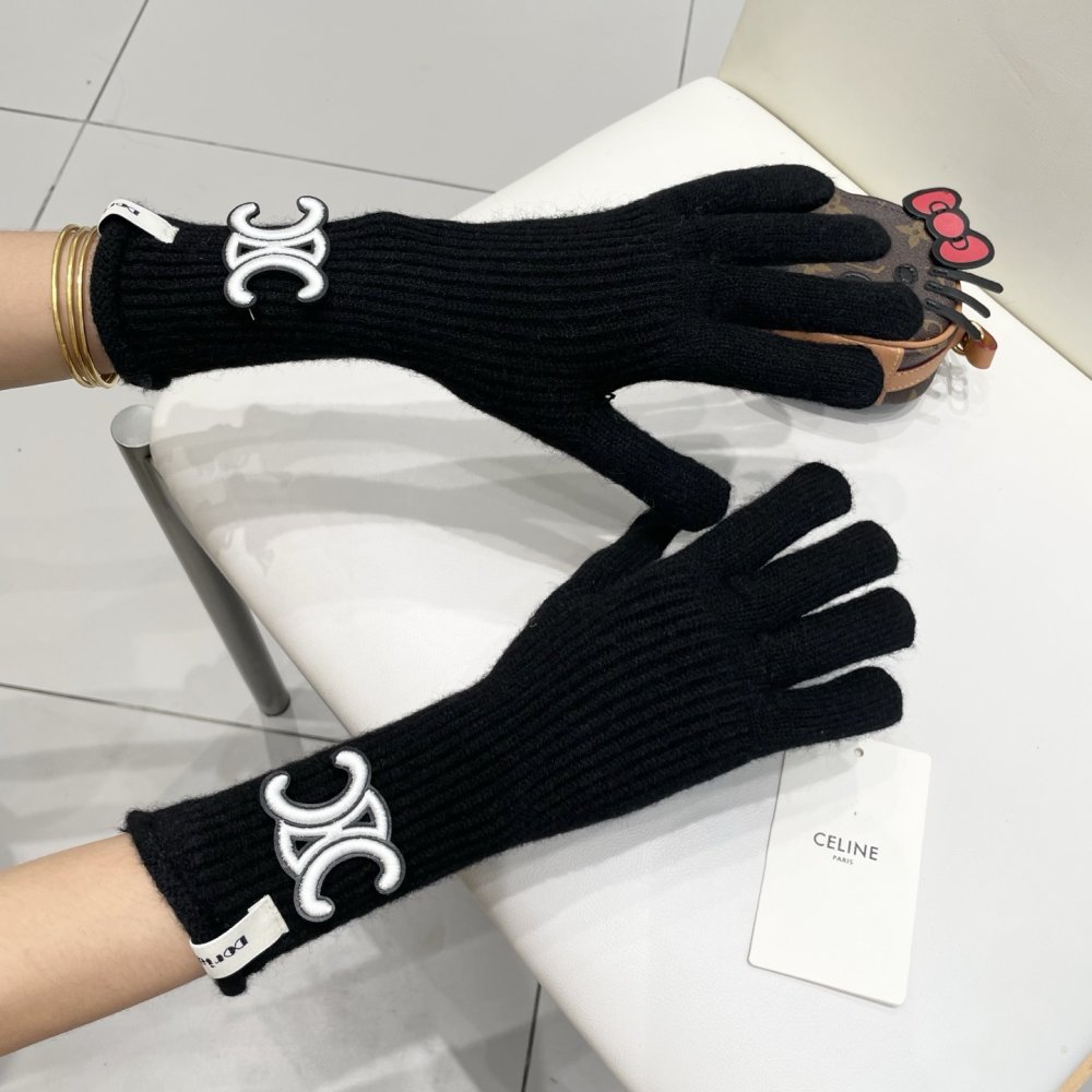 Gloves woolen women's фото 7