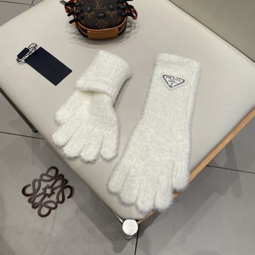 Gloves woolen women's фото 8