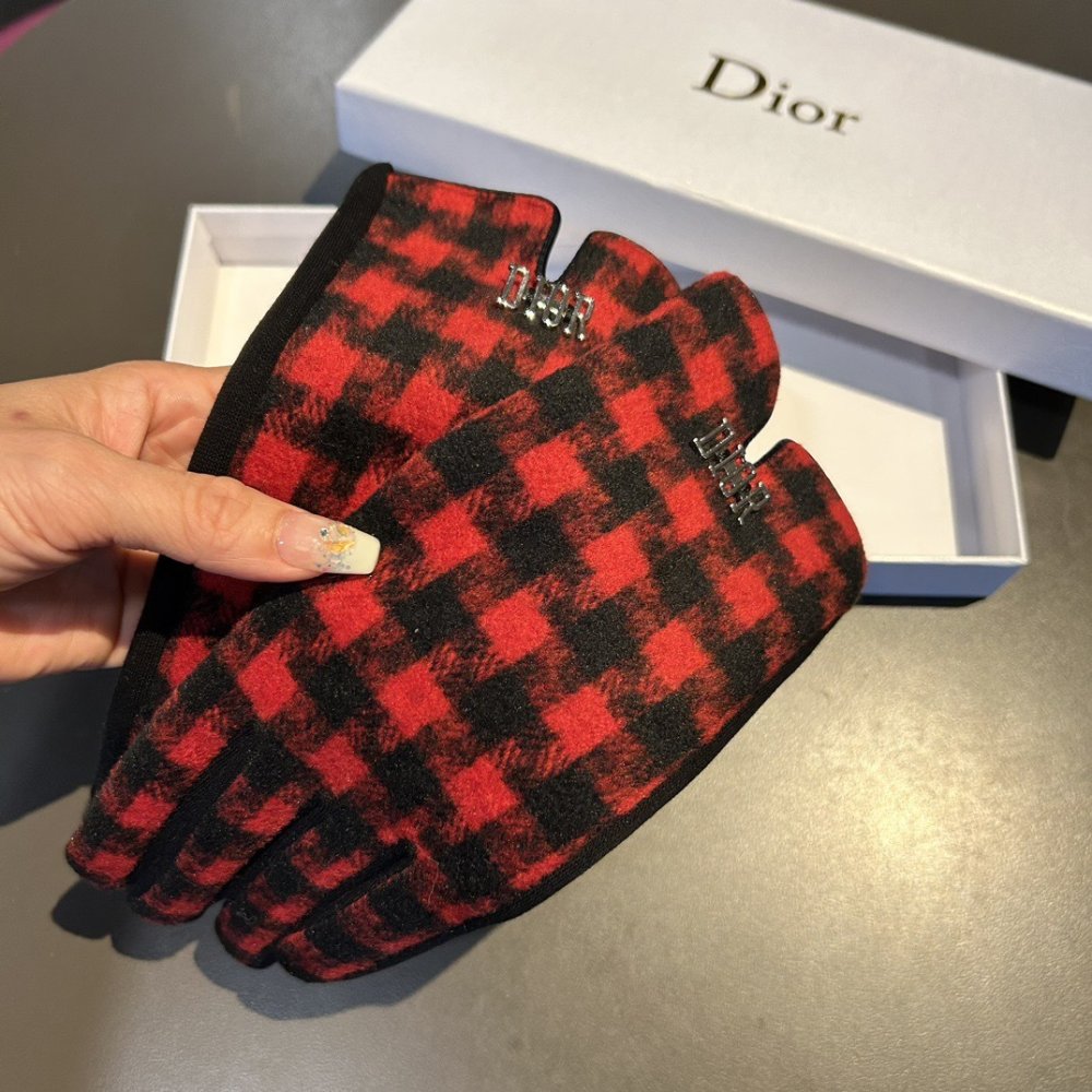 Gloves woolen women's фото 8