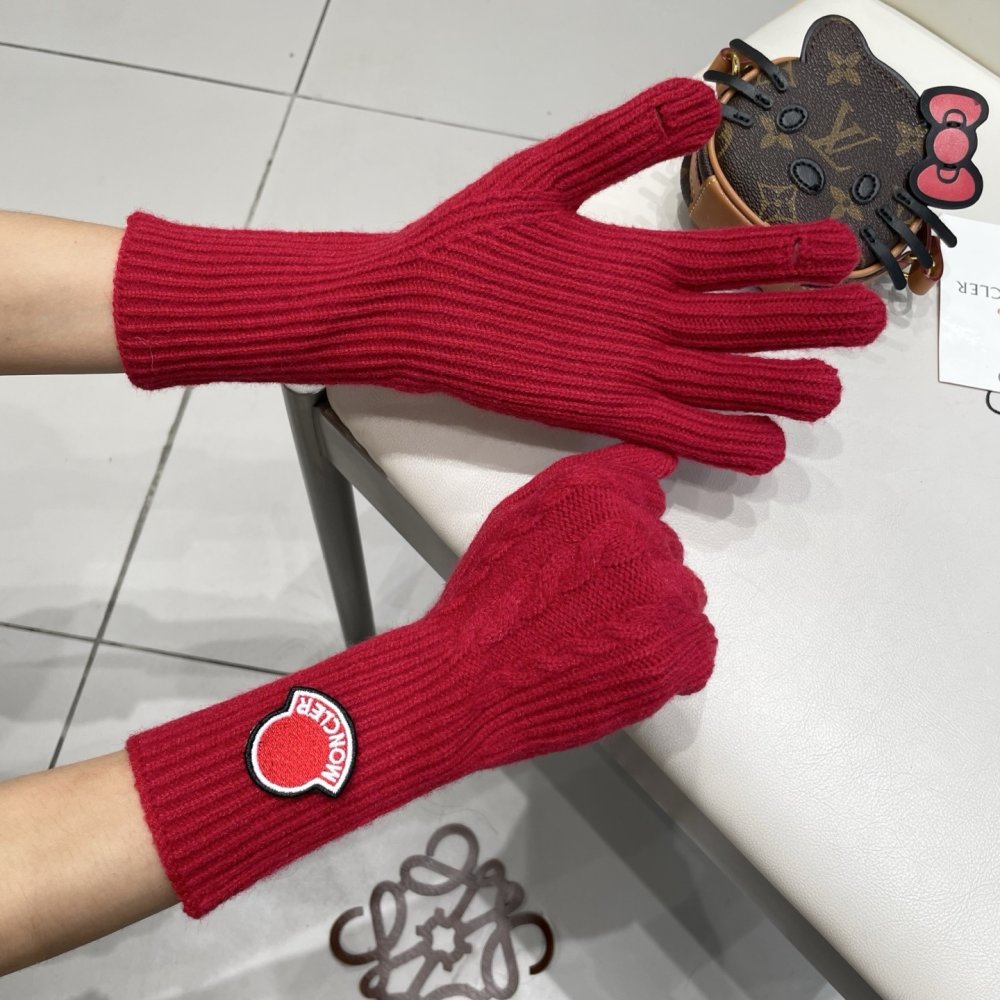 Gloves woolen women's фото 8