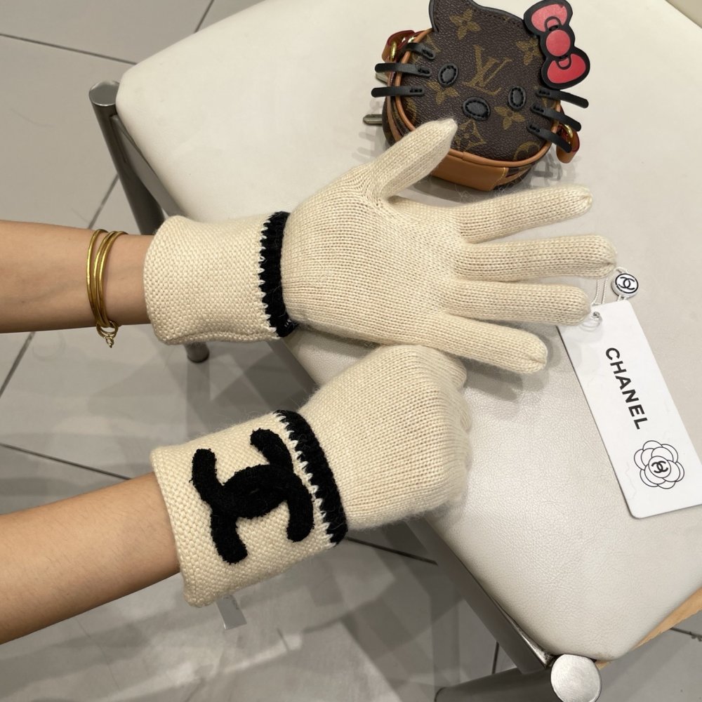 Gloves woolen women's фото 8