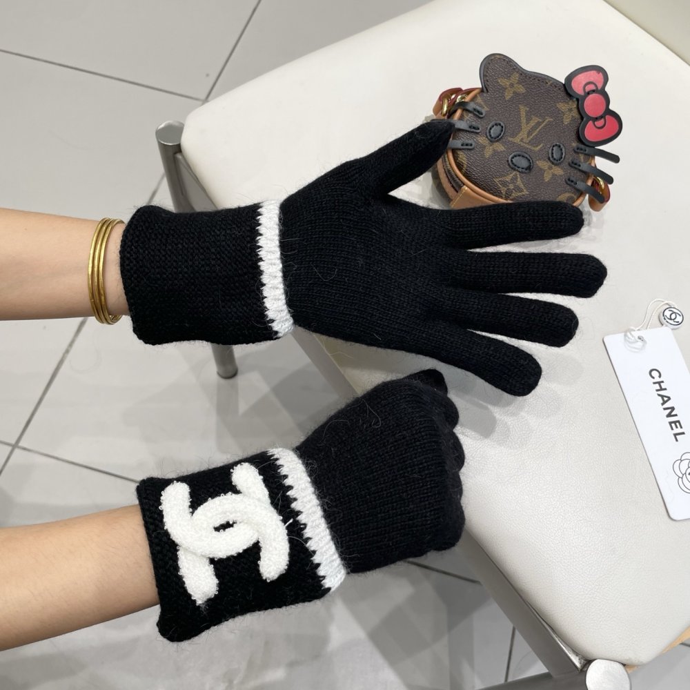 Gloves woolen women's фото 8